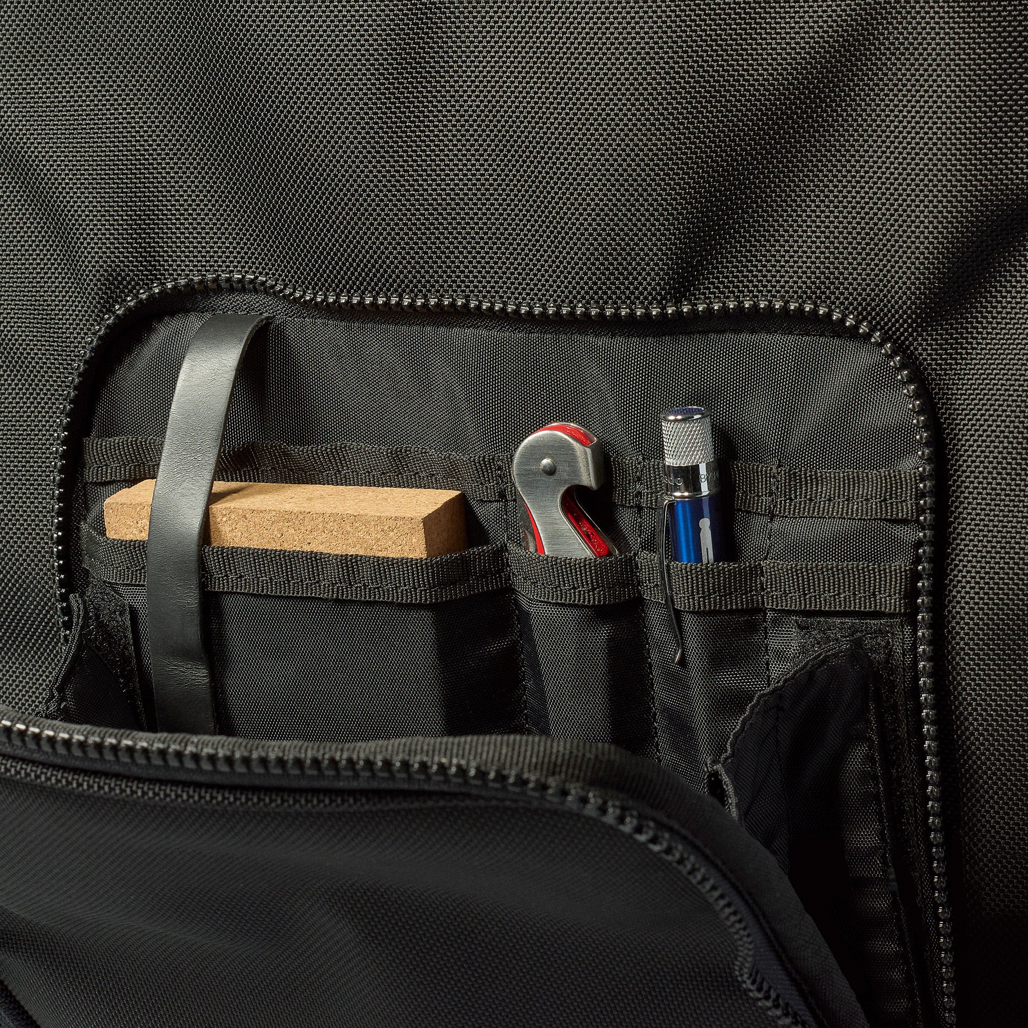 HENRI- 6 Bottle Backpack