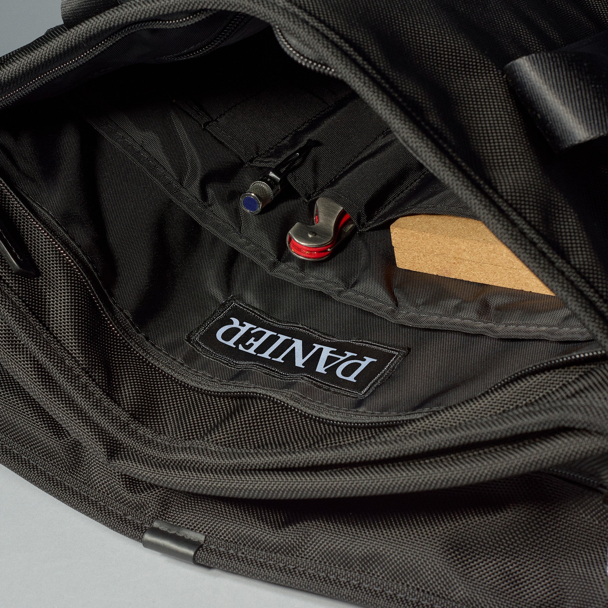 LUCA- 4 Bottle Carrier