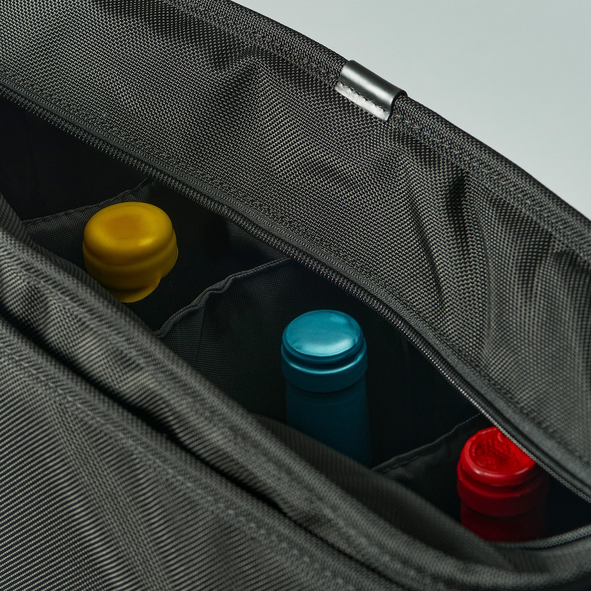 LUCA- 4 Bottle Carrier